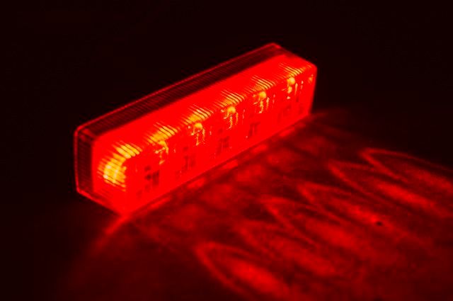 フロント用LED車高灯／車幅灯（24V仕様） | 車高灯 | トラック
